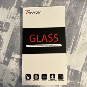 Pack of five iPhone XR, 11, 12, 12 Pro screen protectors